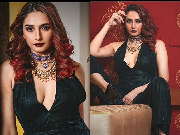 Ragini Dwivedi Instagram Pics